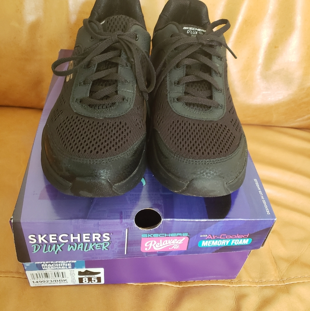 SKECHERS D'Lux Walker 8.5